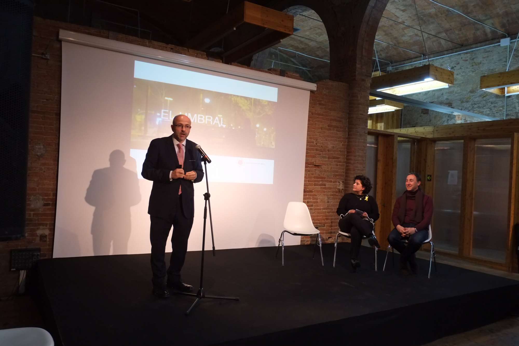 Première of the documentary El Umbral