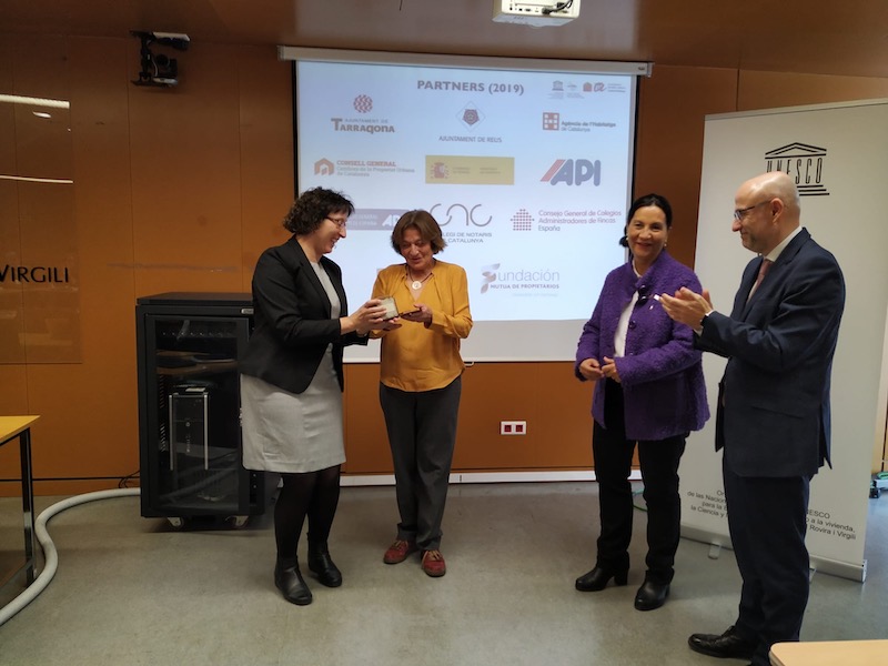 Recognition to Dr. Encarnació Ricart