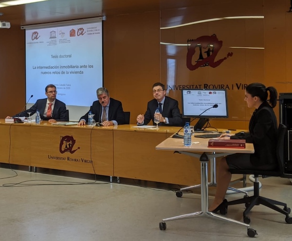 Dr. Caballé wins the Extraordinary PhD Award