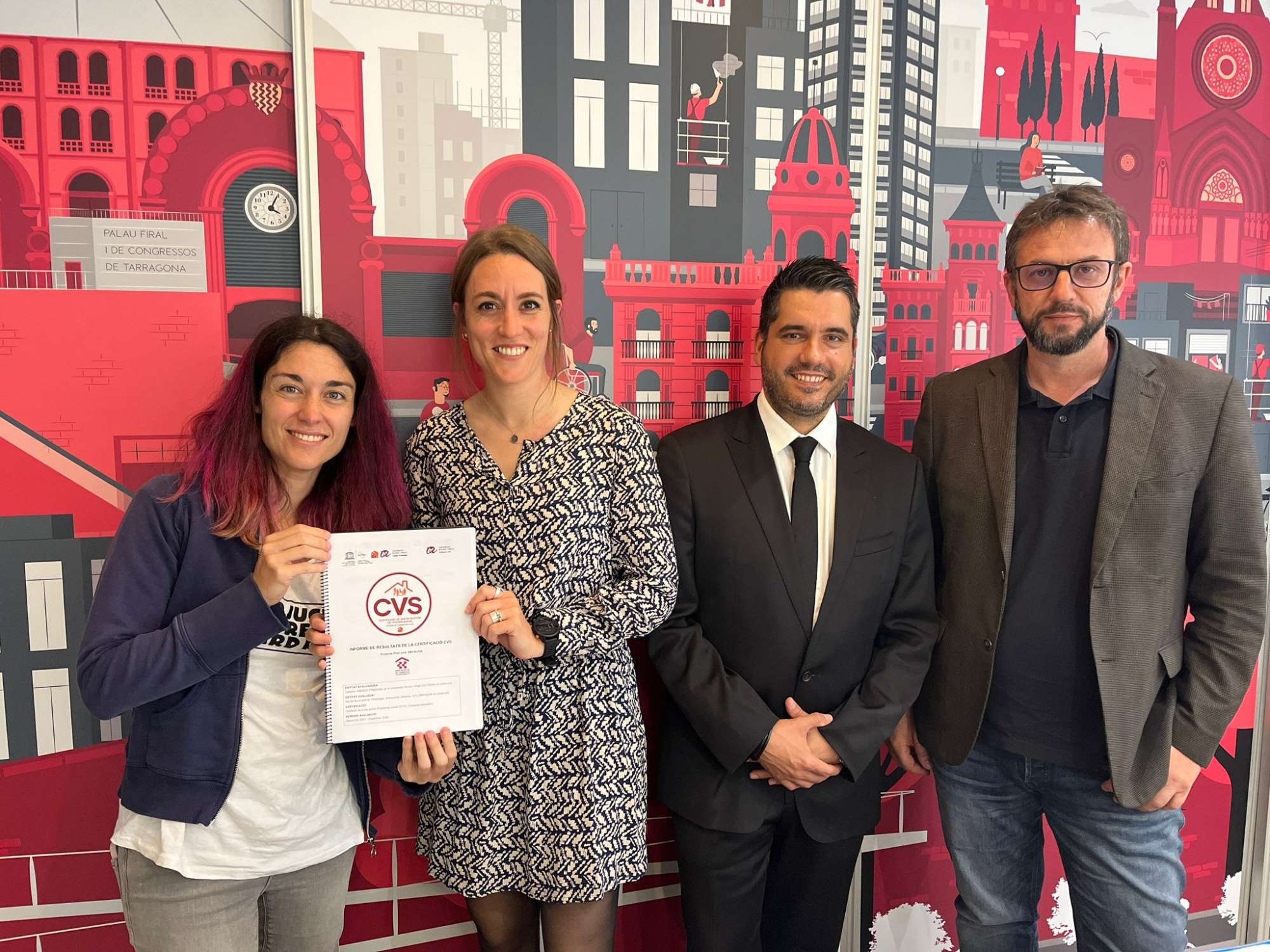 The Chair awards the first Certificate of Good Management for Social Housing