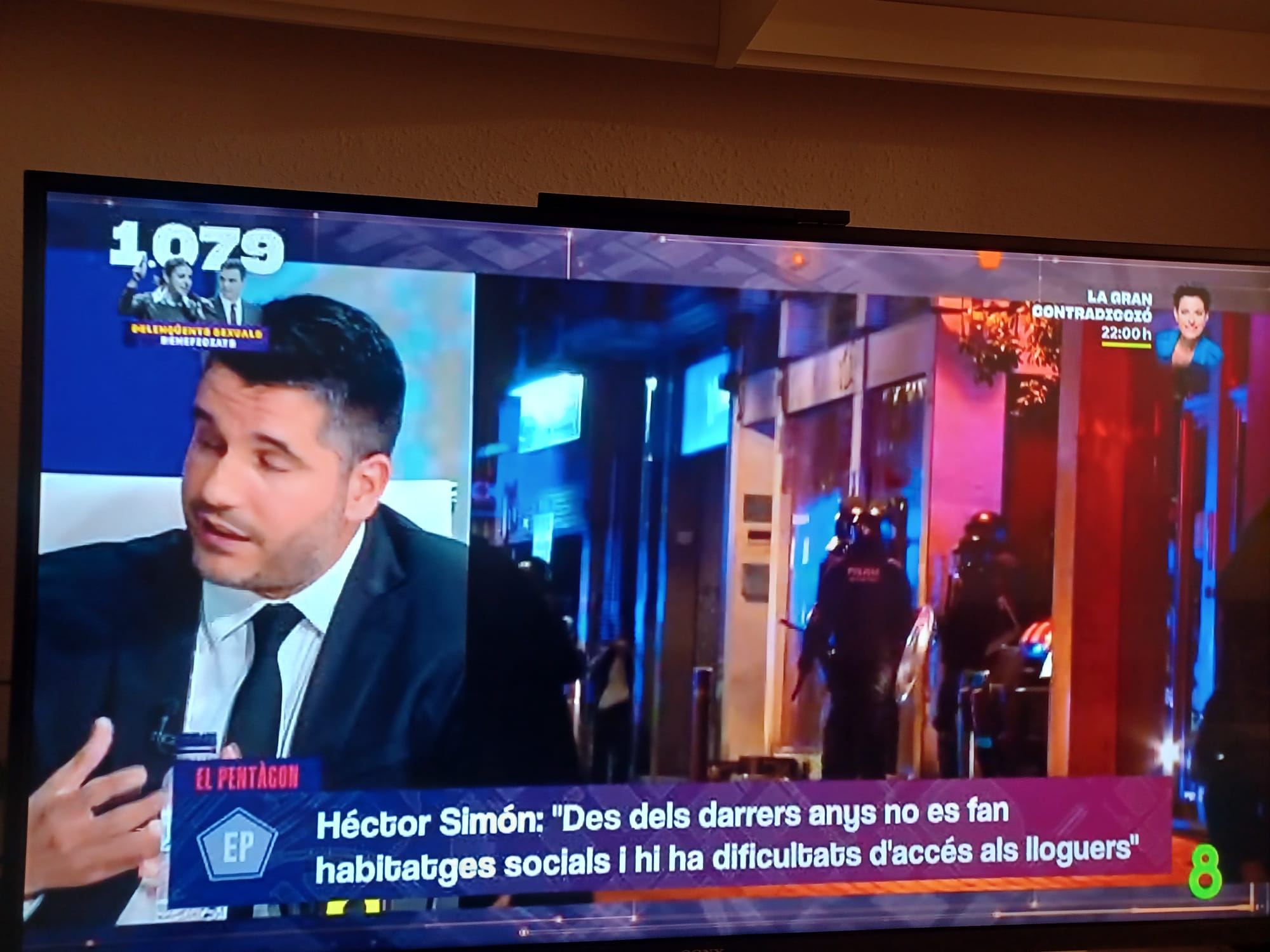 Participation in 8TV – «El Pentàgon»